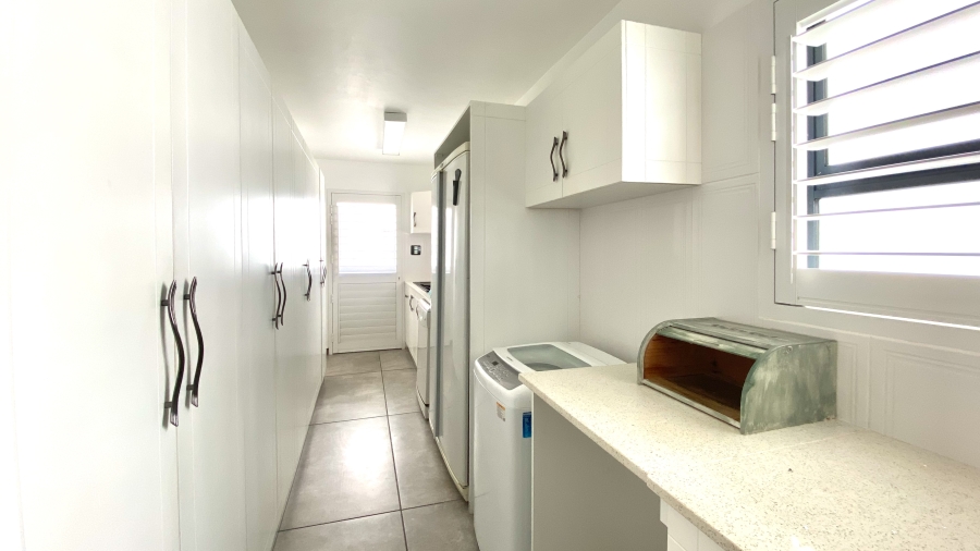 4 Bedroom Property for Sale in Dwarskersbos Western Cape